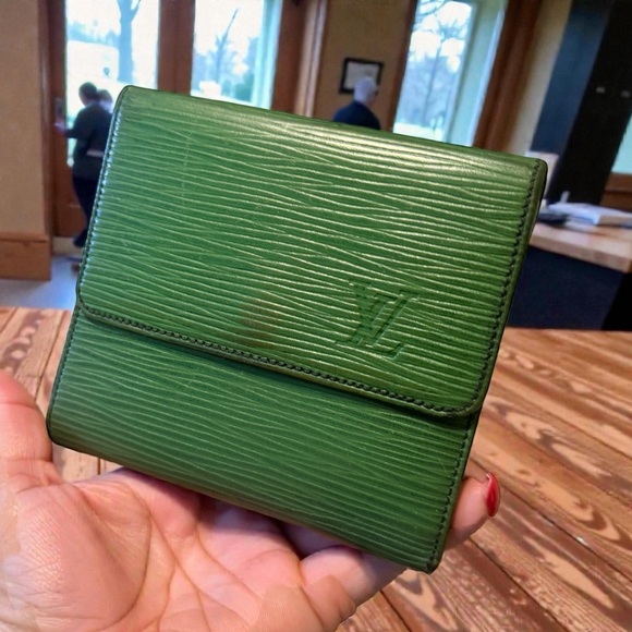 Louis Vuitton Other - 🌟💚 Vintage Louis Vuitton Elise Wallet Collectible. $125 Firm.